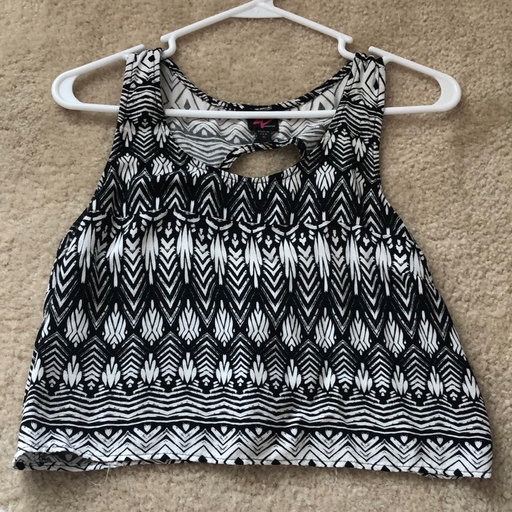 Crop top